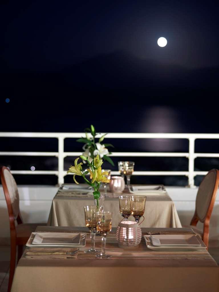 Proteas Blu (adults Only) 5*